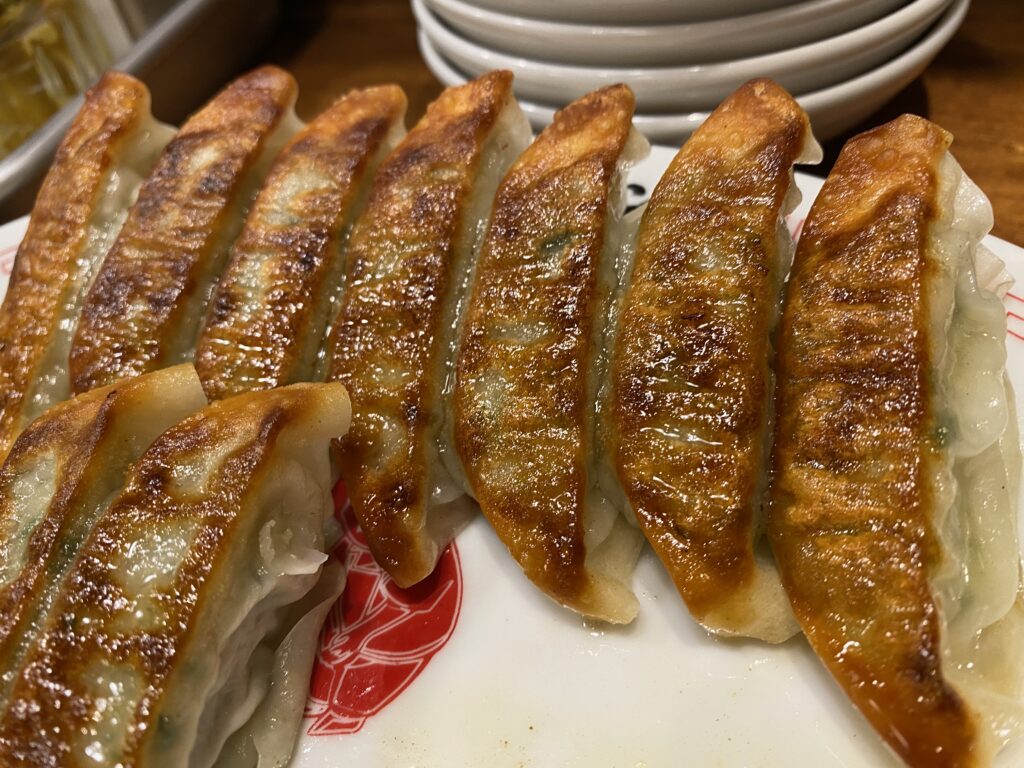 大阪餃子専門店よしこ目黒店の餃子
