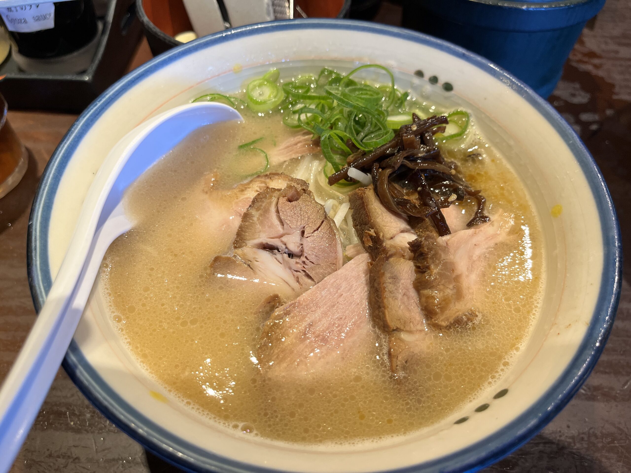 渋谷 神泉 豚骨ラーメン｜麺の坊 砦