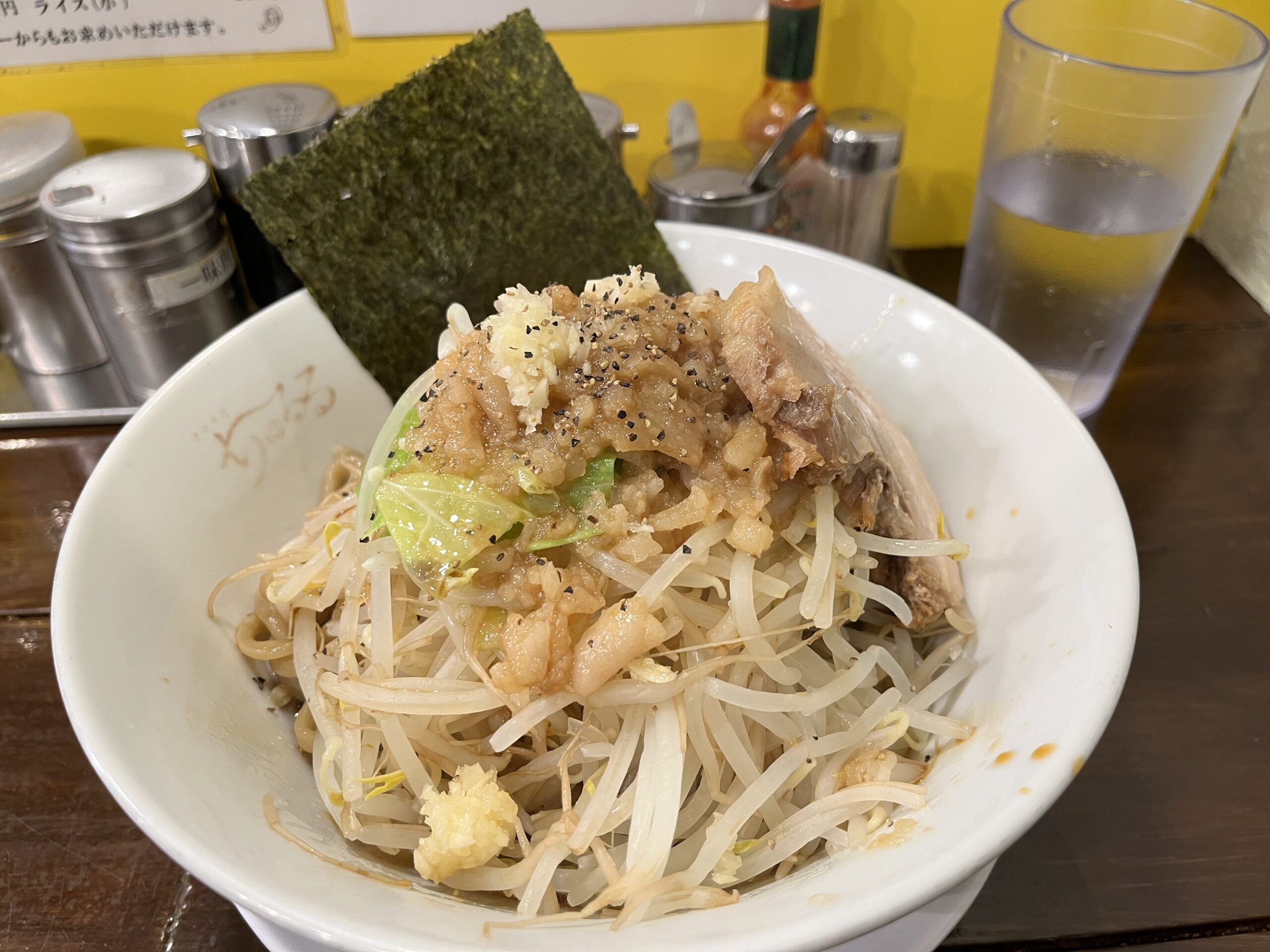 学芸大学の二郎系まぜそば ちゅるる