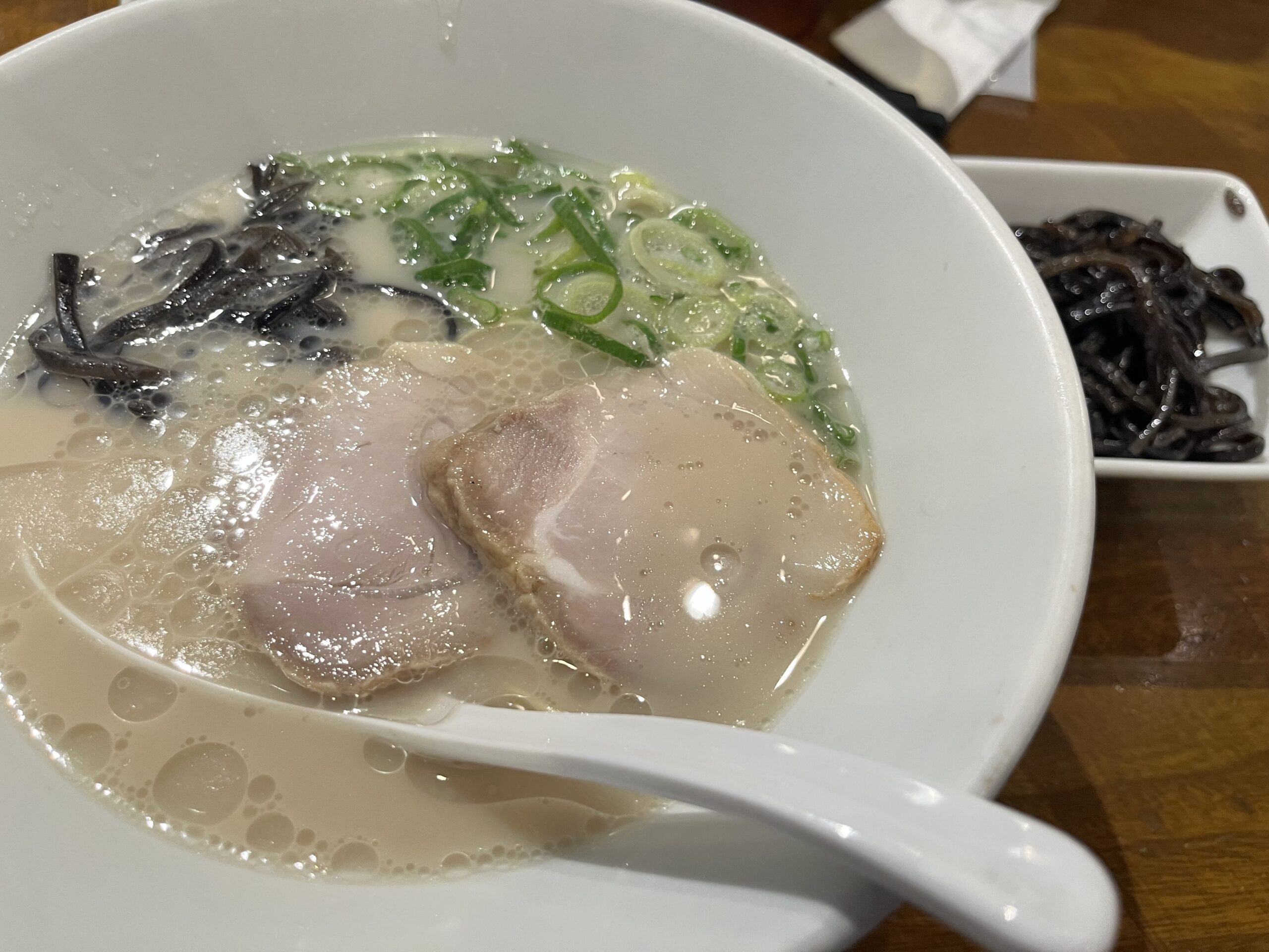 一風堂 恵比寿店｜優しいとんこつラーメン白丸