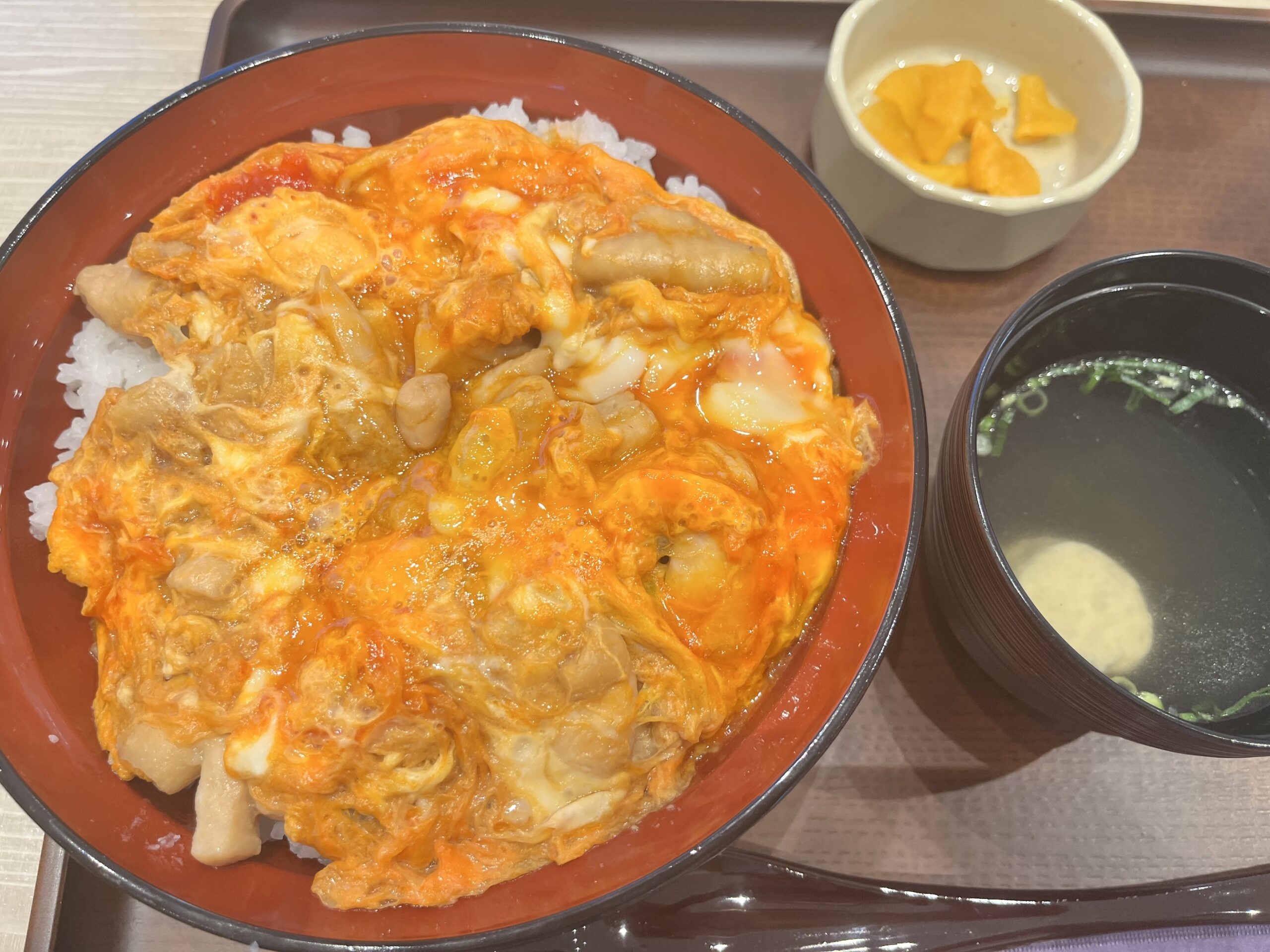 鶏矢澤（とりやざわ）ふわとろ親子丼