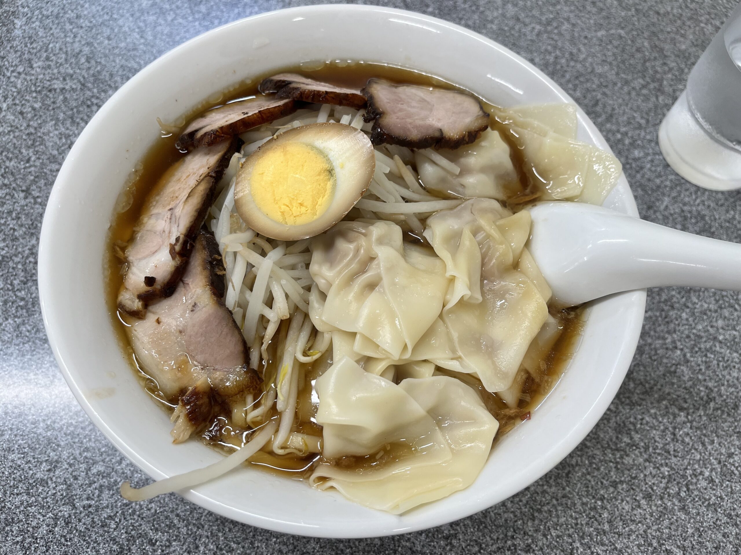 渋谷ラーメン喜楽｜チャーシューワンタン麺